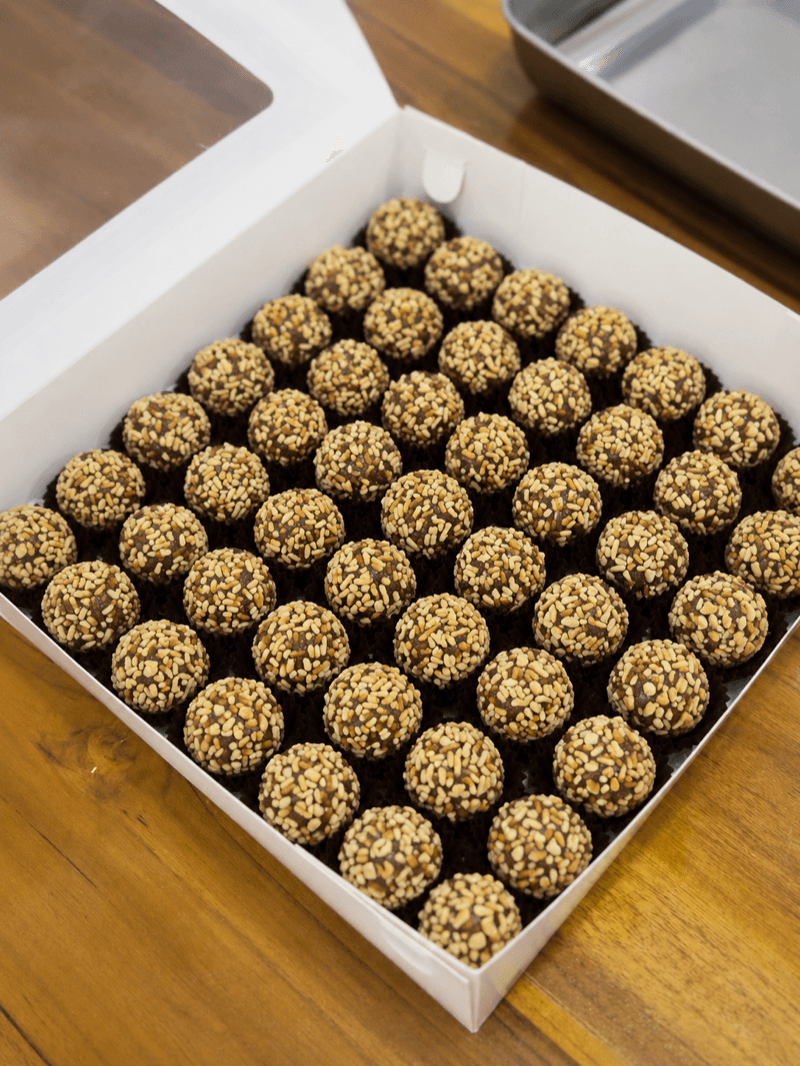Brigadeiro Kacang – Paket Pesta (50 pcs)